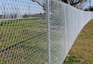 Как самостоятельно изготовить забор из сетки-рабицы